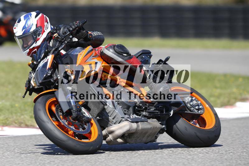 /Archiv-2025/48 25.08.2025 Cornu Master School ADR/rot-rouge/119